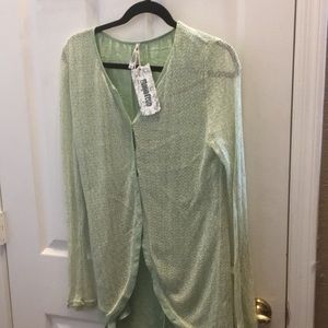 FINAL MARKDOWN Ladies monoreno top medium NWOT